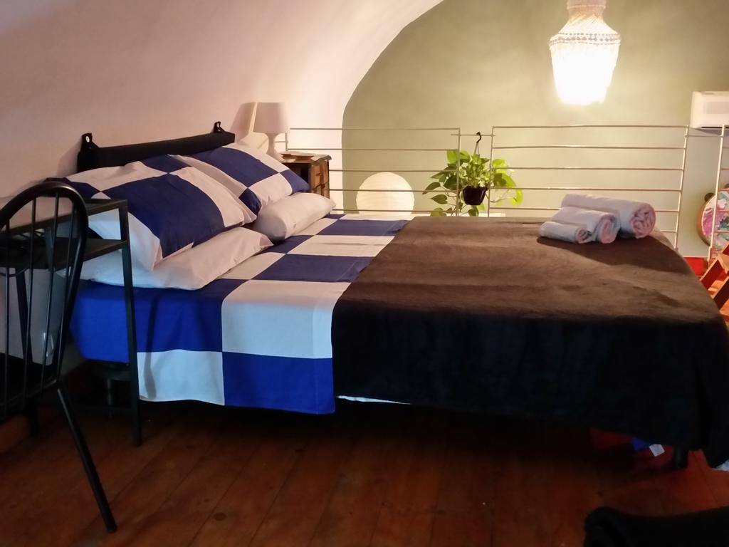 Ferienwohnung Il Pozzo Di Santa Teresa CTA Zimmer foto